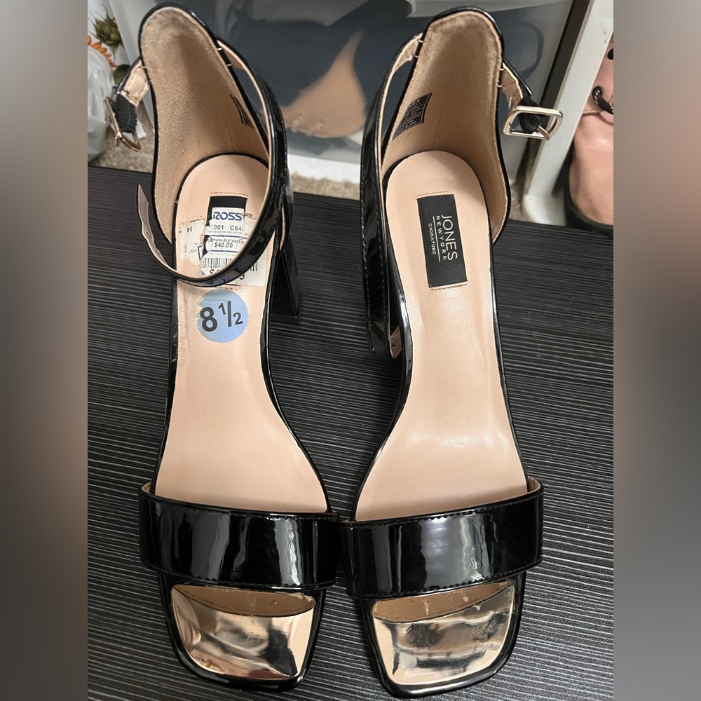 Jones New York Glossy Black Heels
